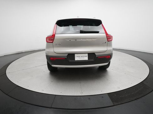 Used 2025 Volvo XC40 B5 Core image 26