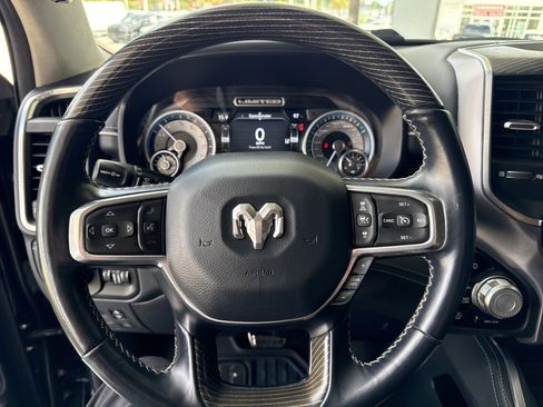 Used 2022 RAM 1500 Limited AWD/4WD image 17
