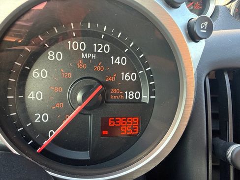 Used 2013 Nissan 370Z Coupe w/ Sport Pkg RWD image 8