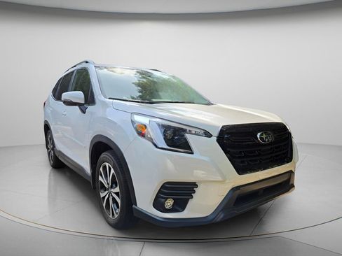 Used 2024 Subaru Forester Limited AWD/4WD image 4