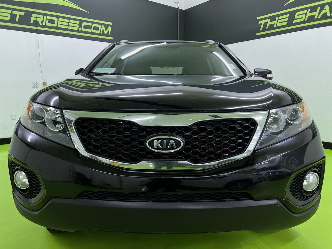 Used 2012 Kia Sorento LX w/ Convenience Pkg FWD image 3