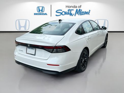 New 2025 Honda Accord SE image 6