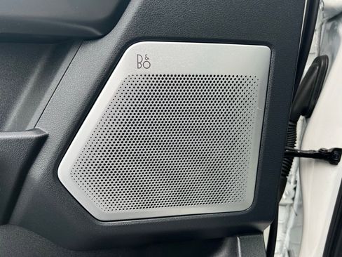 Used 2025 Ford F150 Lariat w/ Equipment Group 502A High image 17