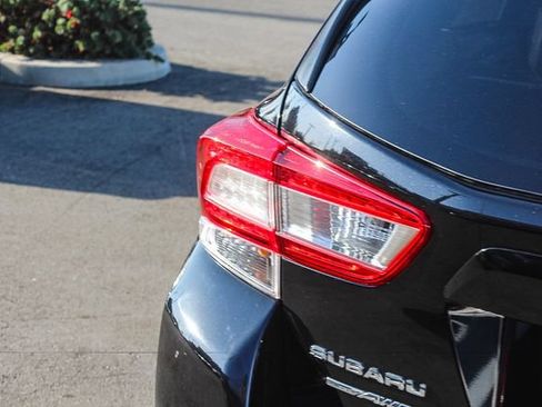 Used 2019 Subaru Crosstrek 2.0i Limited w/ Moonroof Package w/Navigation AWD/4WD image 8