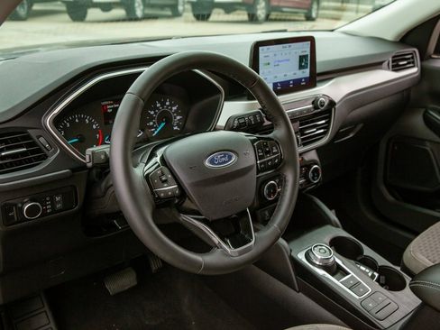 Used 2022 Ford Escape SE w/ Convenience Package image 10