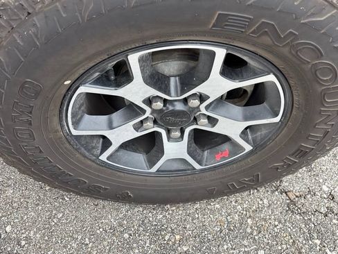 Used 2021 Jeep Wrangler Unlimited Rubicon AWD/4WD image 6