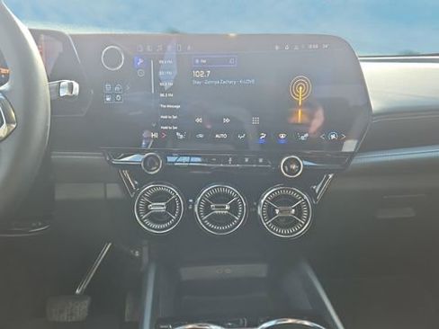 Used 2024 Chevrolet Blazer EV LT image 10