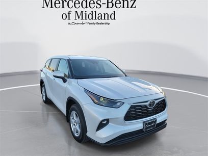 Used 2024 Toyota Highlander LE