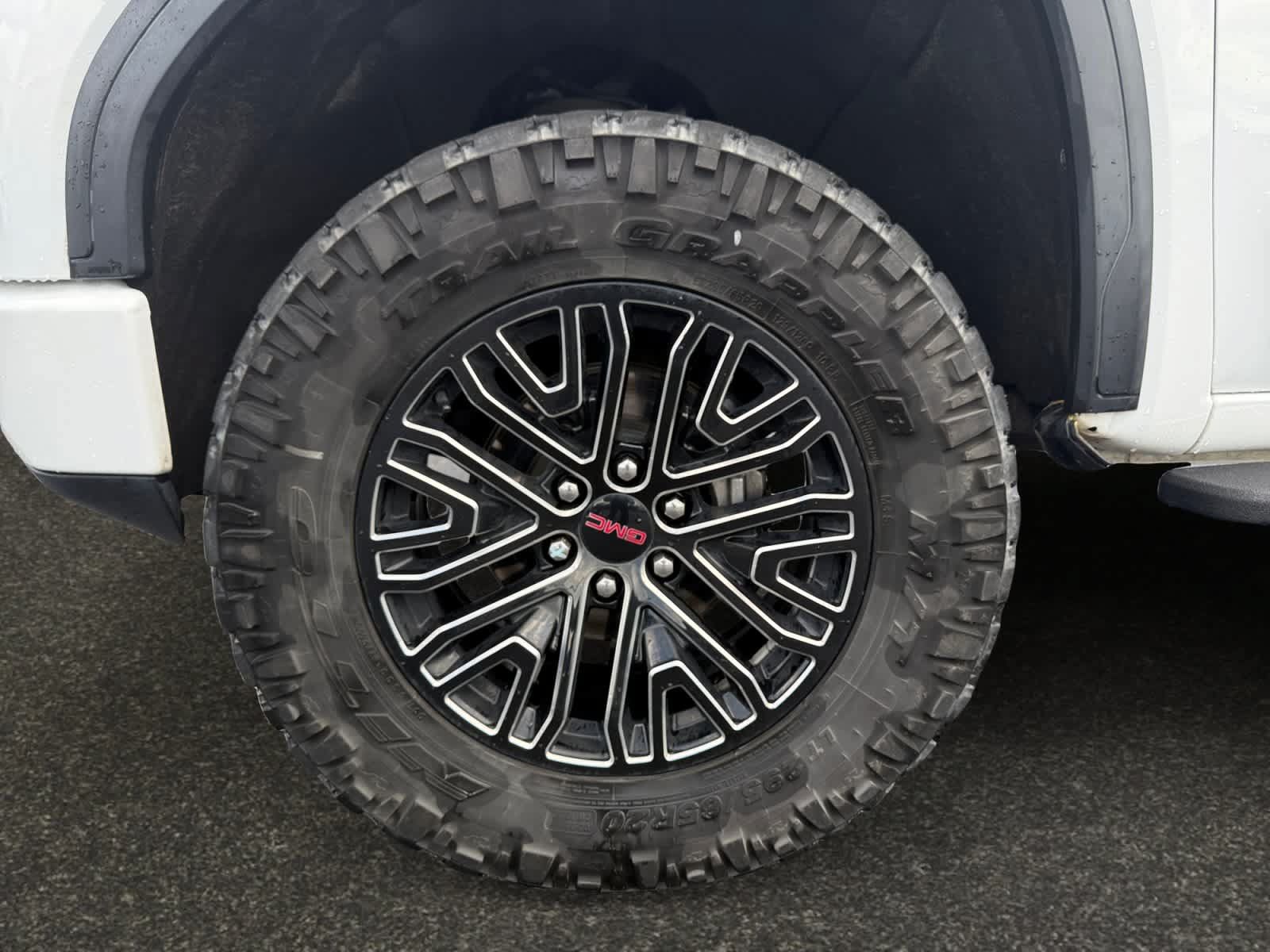 Used 2021 GMC Sierra 1500 AT4 w/ Technology Package AWD/4WD image 10
