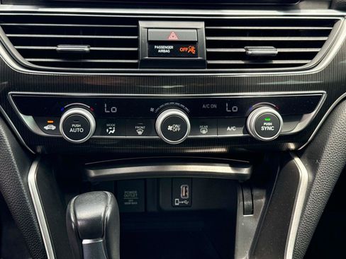 Certified 2018 Honda Accord Sport image 23