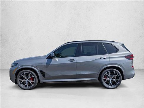 New 2026 BMW X5 xDrive50e w/ M Sport Package AWD/4WD image 9