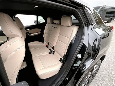 Used 2024 BMW X2 M35i image 20