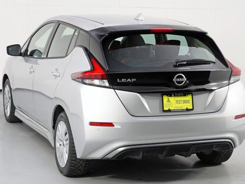 Used 2025 Nissan Leaf S image 41
