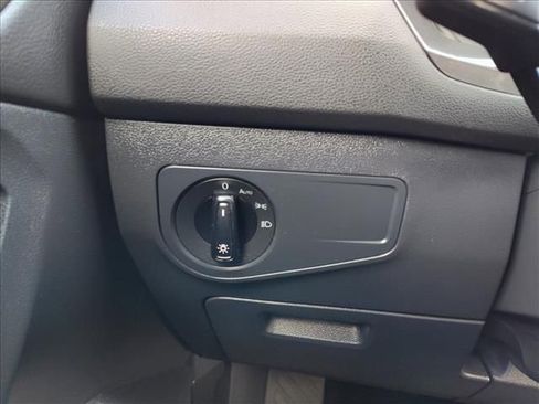 Used 2021 Volkswagen Tiguan S image 27