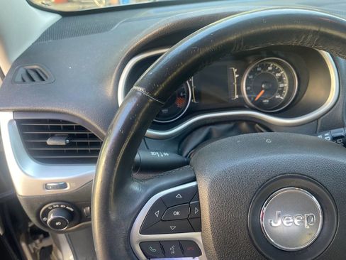 Used 2015 Jeep Cherokee Latitude image 14