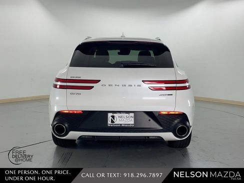 Used 2025 Genesis GV70 3.5T Sport w/ Sport Prestige Package image 7