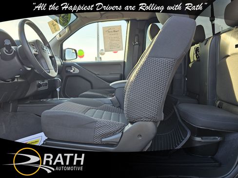 Used 2021 Nissan Frontier SV image 9