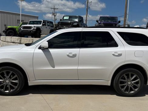 Used 2018 Dodge Durango GT w/ Technology Group AWD/4WD image 2