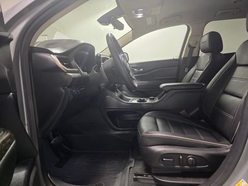 Used 2023 GMC Acadia Denali w/ Denali Technology Package AWD/4WD image 14