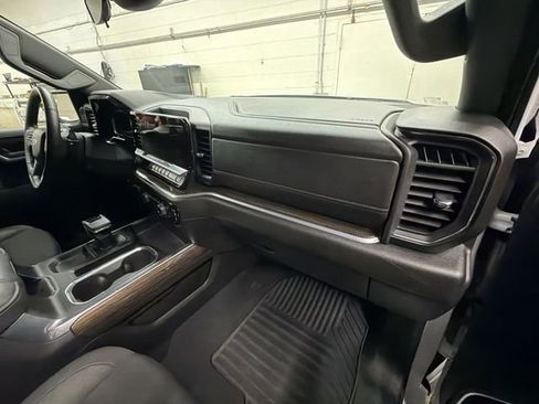 Certified 2025 Chevrolet Silverado 1500 RST image 30