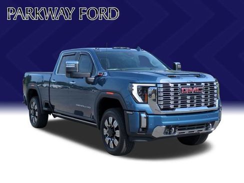 Used 2024 GMC Sierra 2500 Denali w/ Technology Package AWD/4WD image 7
