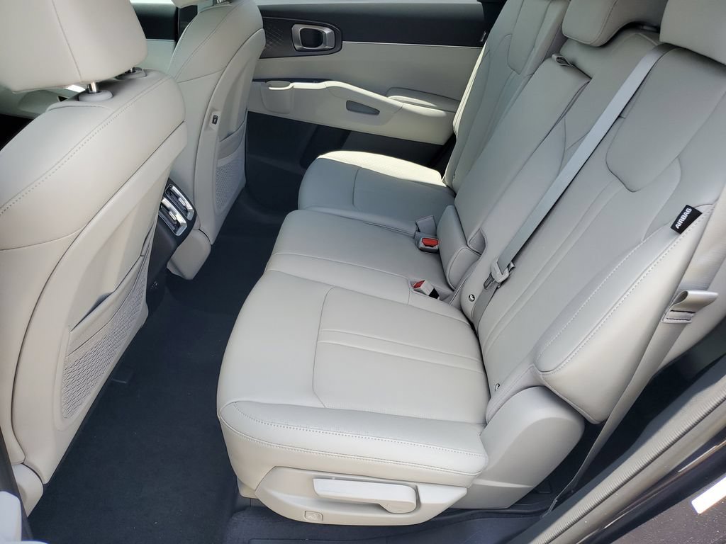 New 2026 Kia Sorento S w/ S Panoramic Sunroof Package FWD image 21