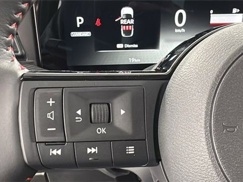 Used 2025 Nissan Kicks SR w/ Illumination Package image 21