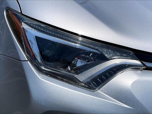 Used 2016 Toyota RAV4 LE FWD image 26