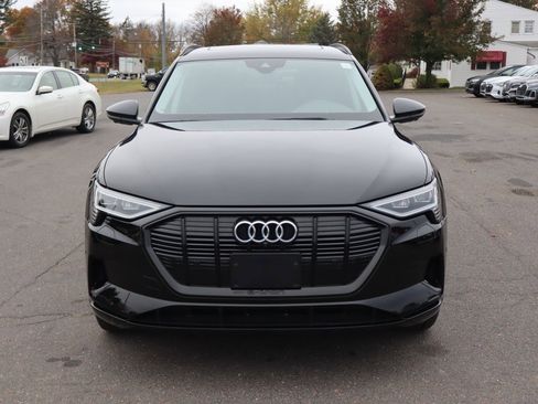 Used 2021 Audi e-tron Premium w/ Convenience Plus Package image 2