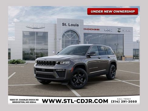 New 2026 Jeep Grand Cherokee Limited w/ Limited Altitude Package AWD/4WD image 1