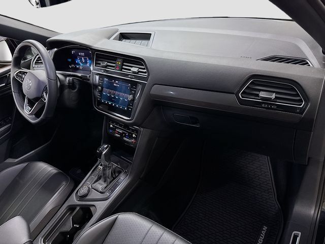 Used 2024 Volkswagen Tiguan SE R-Line AWD/4WD image 29