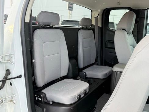 Used 2019 Chevrolet Colorado W/T image 12