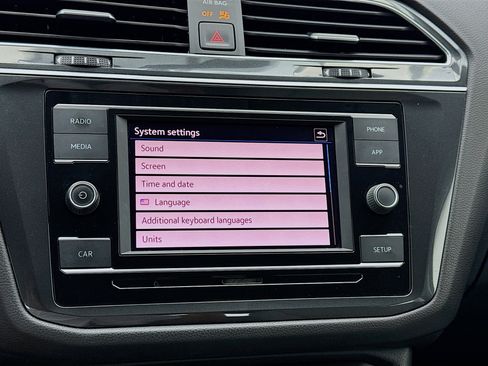 Used 2019 Volkswagen Tiguan S w/ Driver Assistance Package image 9