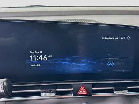 Used 2025 Hyundai Elantra SEL w/ Cargo Package FWD image 22