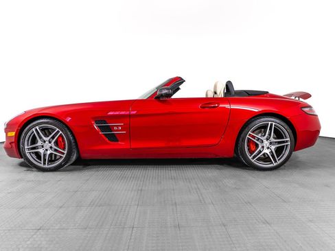 Used 2012 Mercedes-Benz SLS AMG Roadster image 2