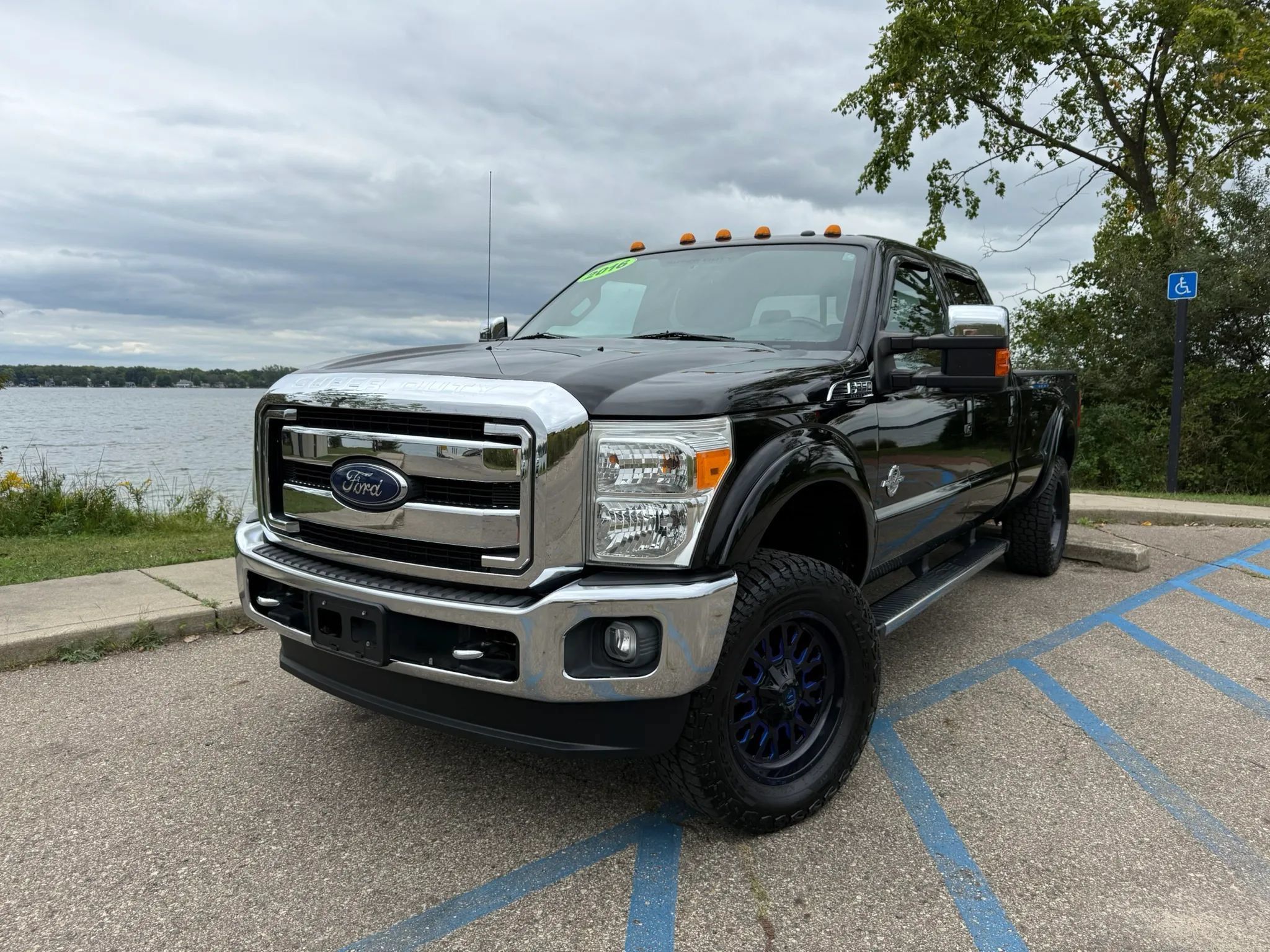 Used 2016 Ford F350 Lariat w/ Chrome Package AWD/4WD image 1