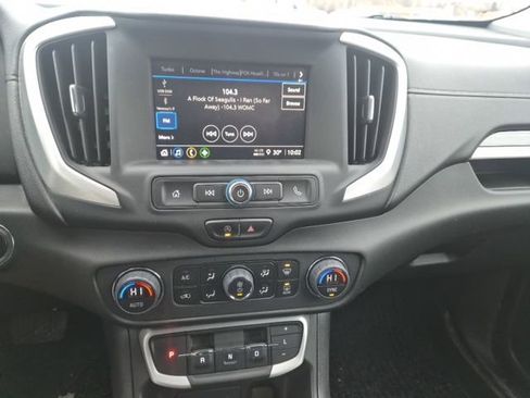 Used 2022 GMC Terrain SLE w/ Driver Convenience Package image 17