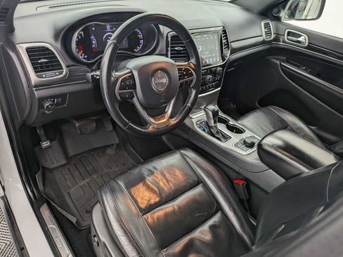 Used 2019 Jeep Grand Cherokee Limited AWD/4WD image 2