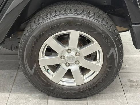 Used 2015 Jeep Wrangler Unlimited Sahara w/ Dual Top Group AWD/4WD image 6