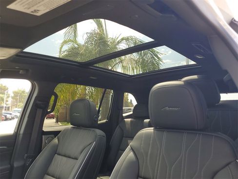 New 2026 Buick Enclave Avenir image 18