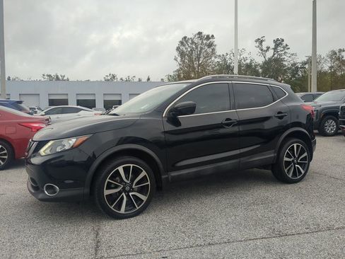 Used 2018 Nissan Rogue Sport SL w/ SL Premium Package image 2