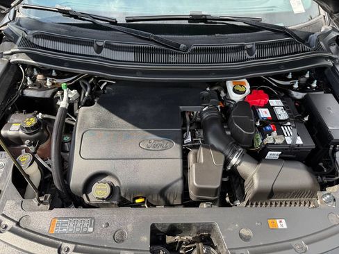 Used 2018 Ford Explorer XLT w/ Equipment Group 201A FWD image 12