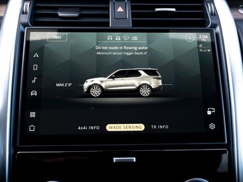 Certified 2024 Land Rover Discovery Dynamic SE image 30