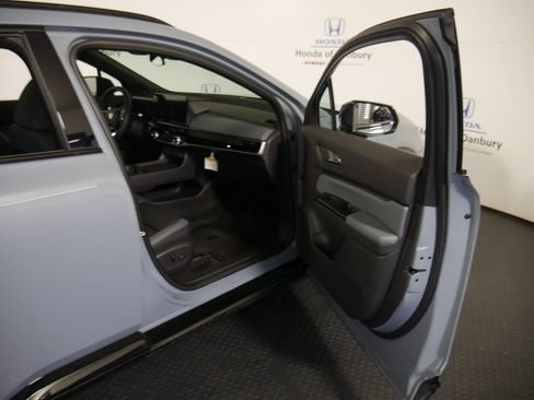 New 2025 Honda Prologue Touring image 7