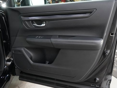 Used 2023 Honda CR-V EX image 9
