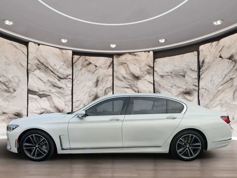 Used 2020 BMW 750i xDrive w/ Autobahn Package AWD/4WD image 5