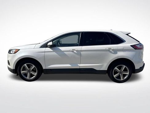 Used 2019 Ford Edge Titanium w/ Cold Weather Package AWD/4WD image 14