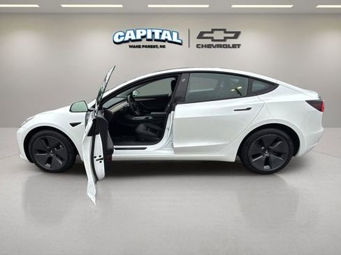 Used 2023 Tesla Model 3 Standard Range image 13