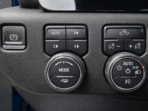 Used 2024 Chevrolet Silverado 1500 RST w/ Convenience Package II AWD/4WD image 30
