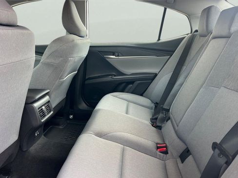 Used 2026 Toyota Camry LE image 5